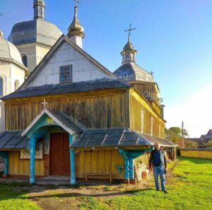ЦЕРКВА ВОЗНЕСІННЯ ГОСПОДНЬОГО 1806 РОКУ В СЕЛІ КОМАРІВ